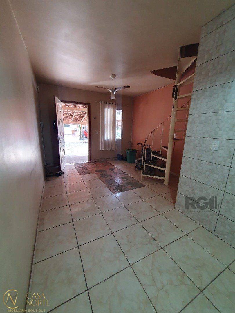 Casa de Condomínio à venda com 2 quartos, 104m², 1 vaga, Avenida Juca Batista no bairro Hípica em Porto Alegre
