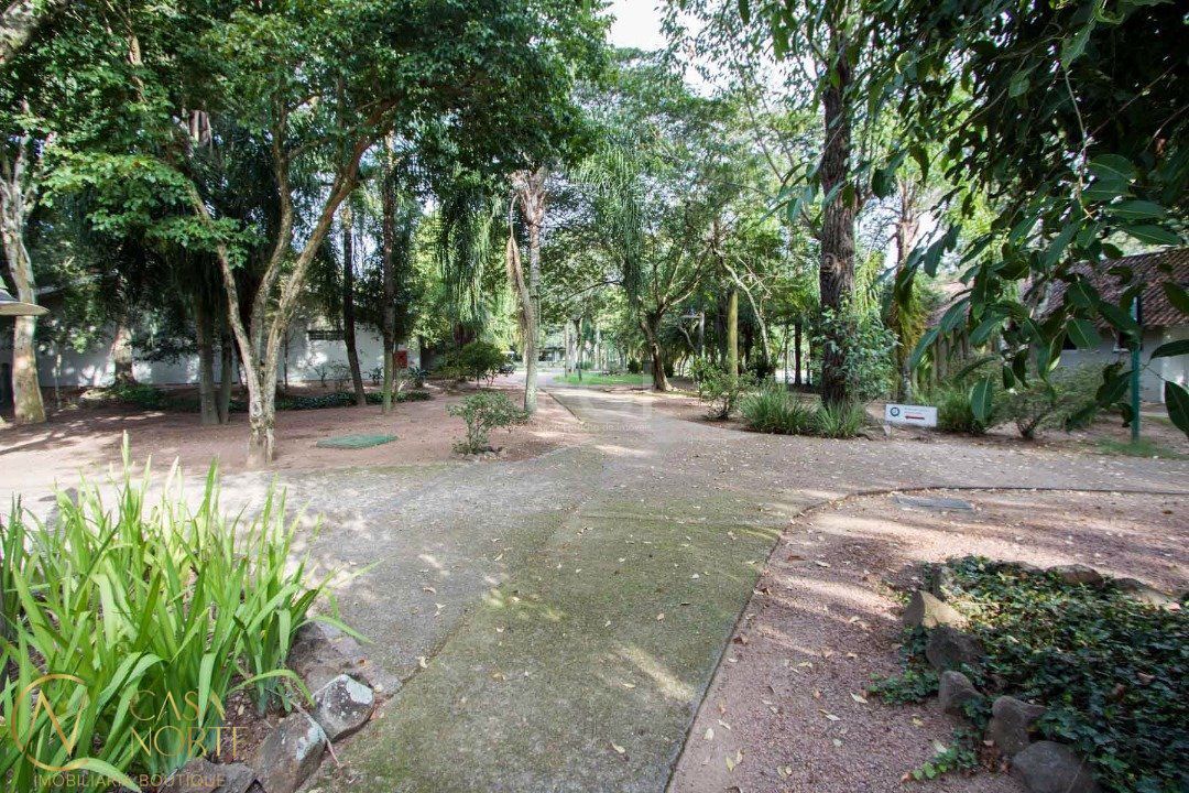 Terreno à venda  com 1000m², Avenida Juca Batista no bairro Belém Novo em Porto Alegre