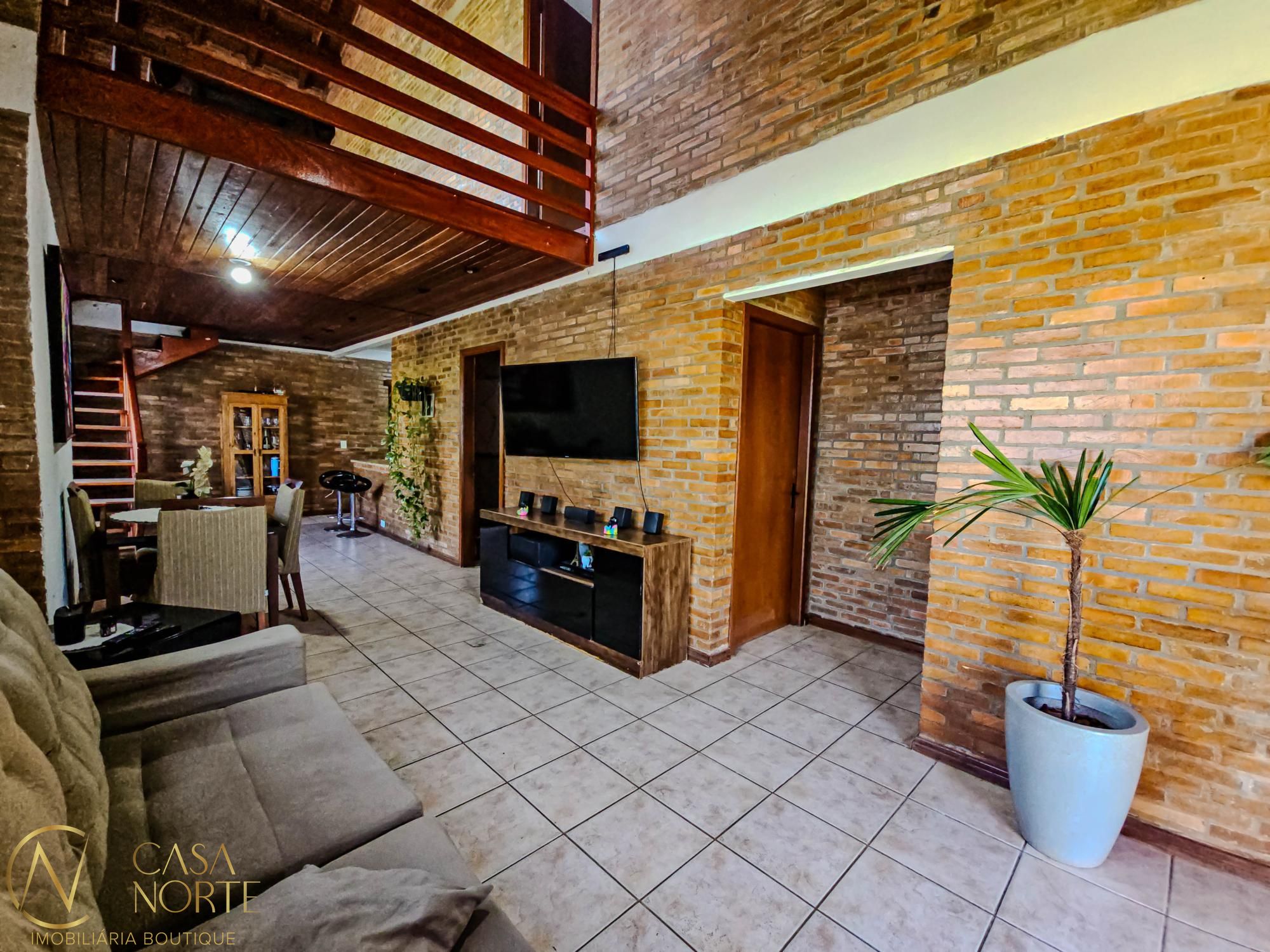 Casa à venda com 5 quartos, 161m², 3 vagas, Rua Baldoino Bottini no bairro Hípica em Porto Alegre