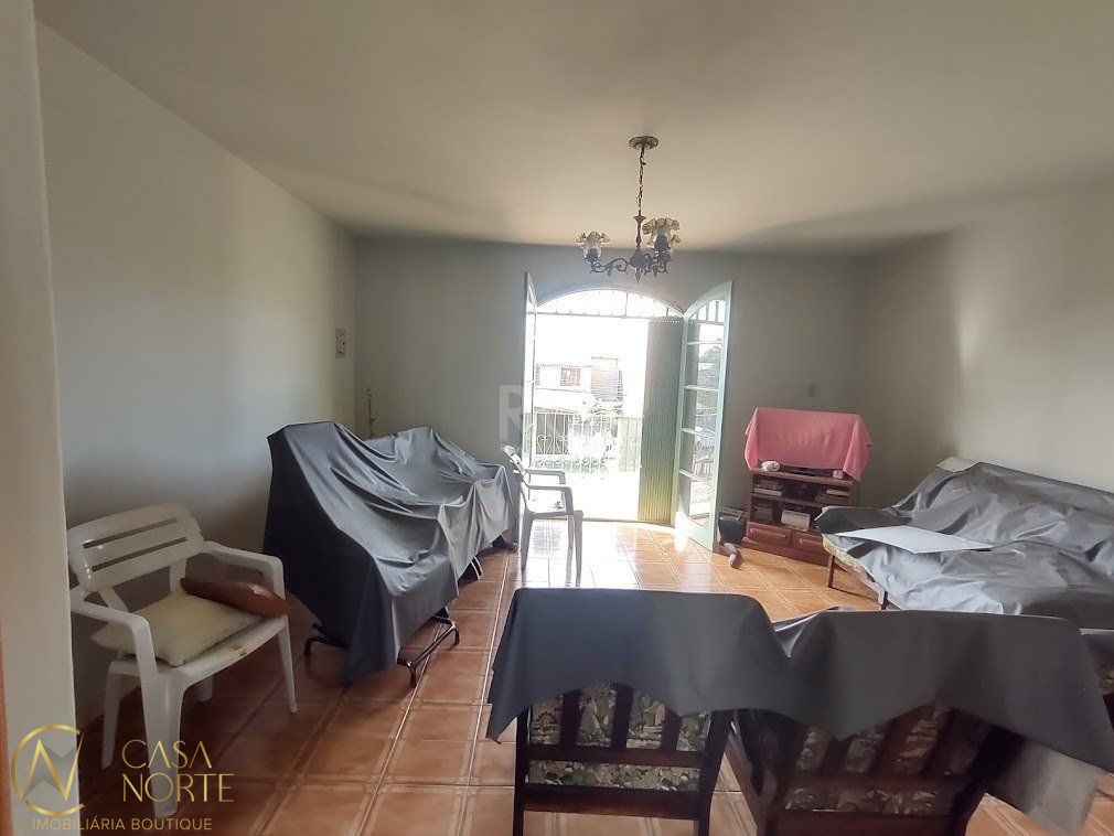 Casa à venda com 3 quartos, 146m², 1 suíte, 4 vagas, Rua Padre João Batista Reus no bairro Vila Conceição em Porto Alegre