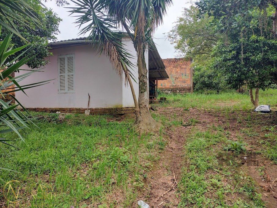 Terreno à venda  com 857m², Estrada do Rincao no bairro Belém Velho em Porto Alegre