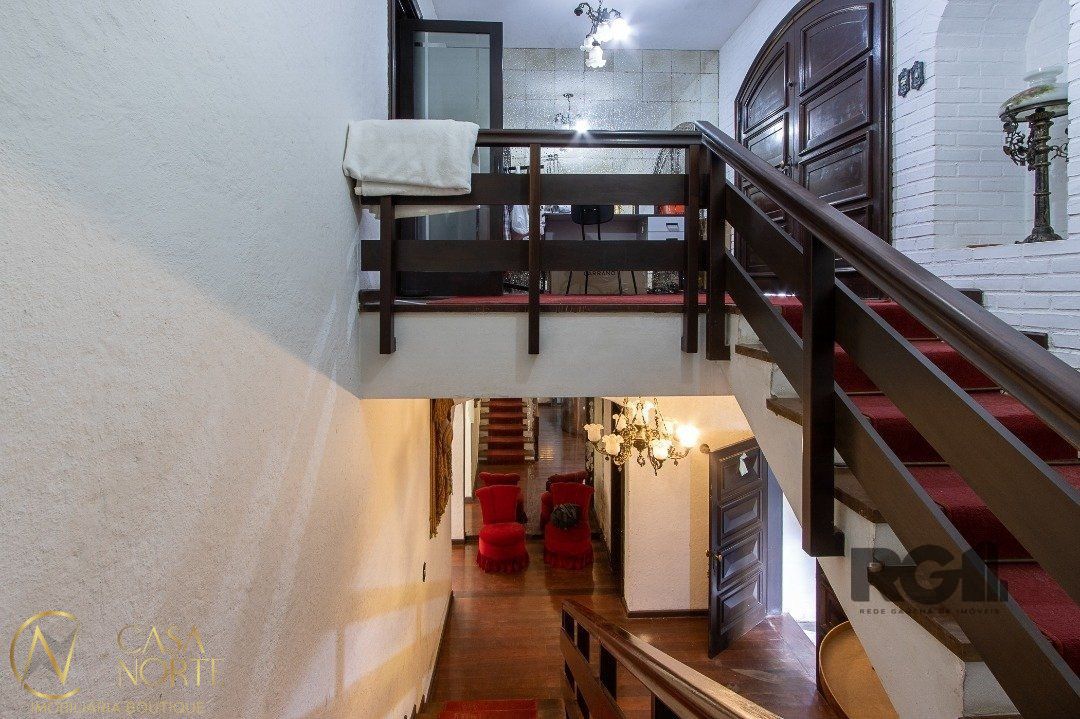 Casa à venda com 3 quartos, 580m², 1 suíte, 3 vagas, Silveiro no bairro Santa Tereza em Porto Alegre