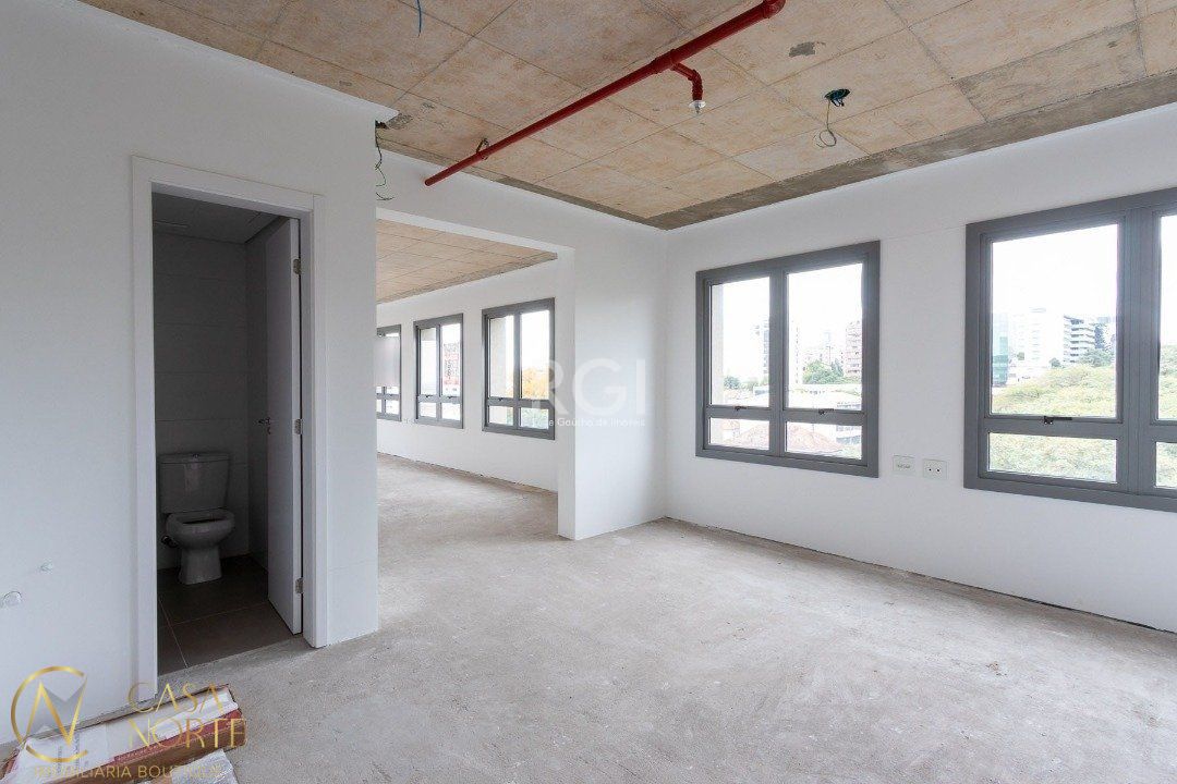 Sala Comercial à venda , 104m², Avenida Mariland no bairro São João em Porto Alegre