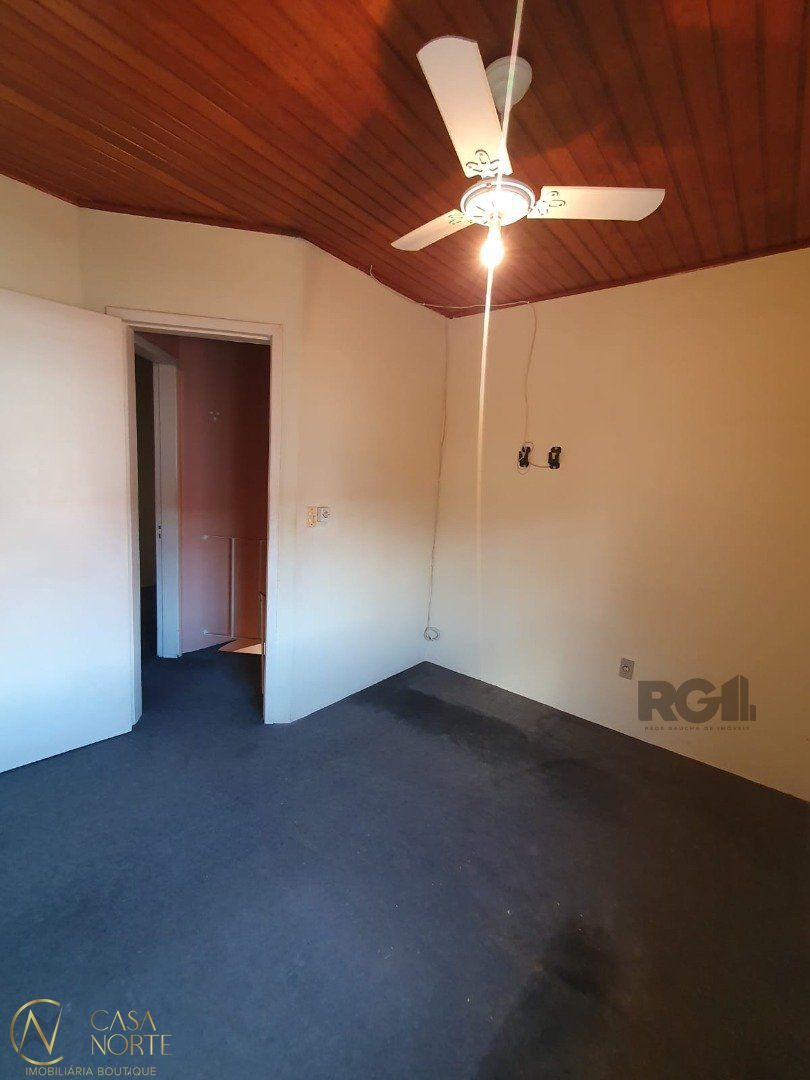 Casa de Condomínio à venda com 2 quartos, 104m², 1 vaga, Avenida Juca Batista no bairro Hípica em Porto Alegre