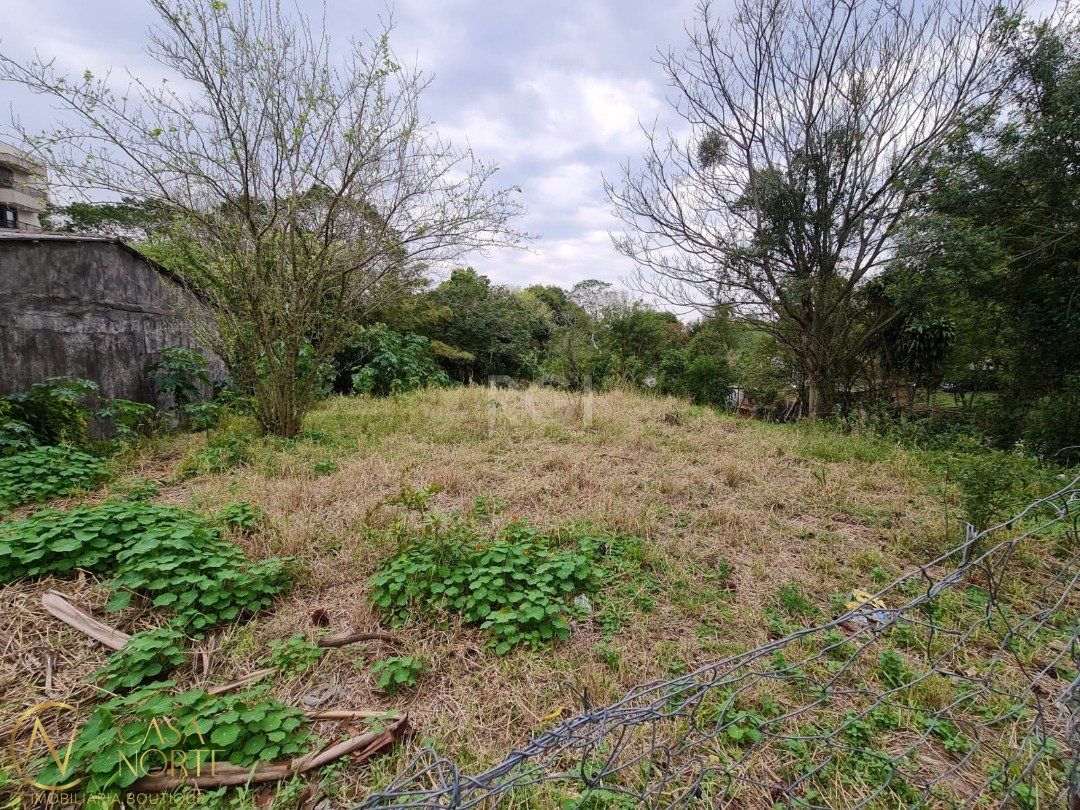 Terreno à venda  com 1355m², Rua Bazilio Pellin Filho no bairro Tristeza em Porto Alegre