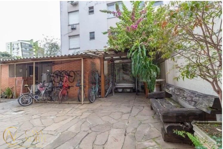 Apartamento à venda com 2 quartos, 57m², 1 suíte, Avenida Getúlio Vargas no bairro Menino Deus em Porto Alegre