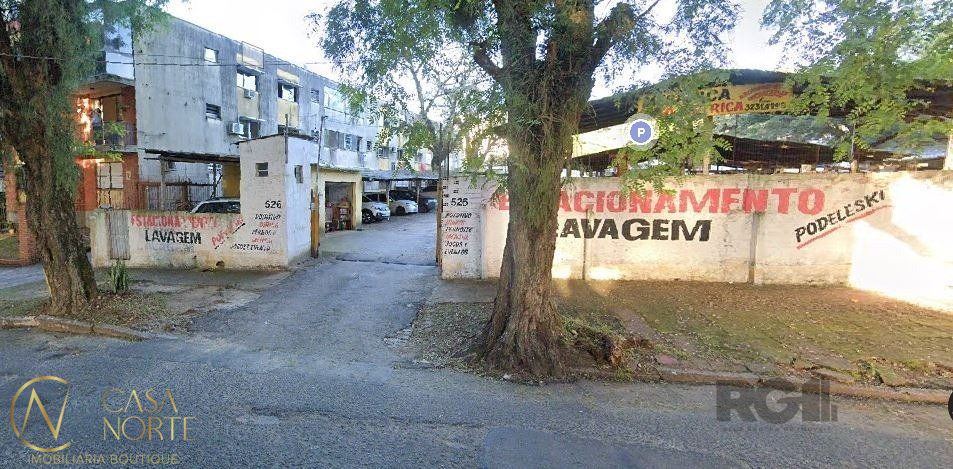 Terreno à venda  com 3800m², Rua Silveiro no bairro Menino Deus em Porto Alegre