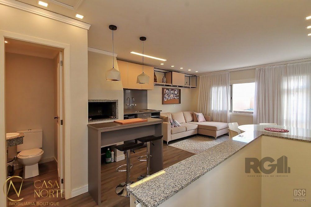 Casa de Condomínio à venda com 3 quartos, 129m², 1 suíte, 1 vaga, Avenida Otto Niemeyer no bairro Camaquã em Porto Alegre