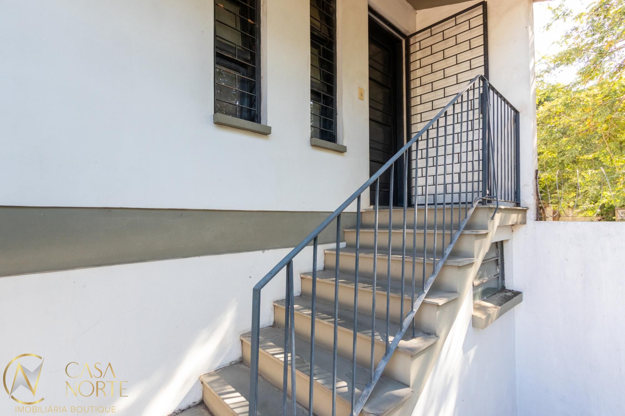 Casa à venda com 2 quartos, 286m², 1 suíte, 3 vagas, Rua Dona Maria no bairro Santa Tereza em Porto Alegre