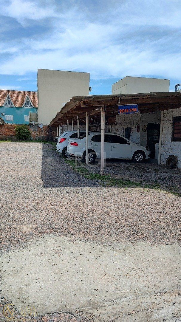 Terreno à venda  com 700m², Rua João Mora no bairro Camaquã em Porto Alegre