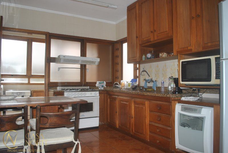 Casa de Condomínio à venda com 4 quartos, 550m², 4 suítes, 2 vagas, Avenida da Cavalhada no bairro Cavalhada em Porto Alegre