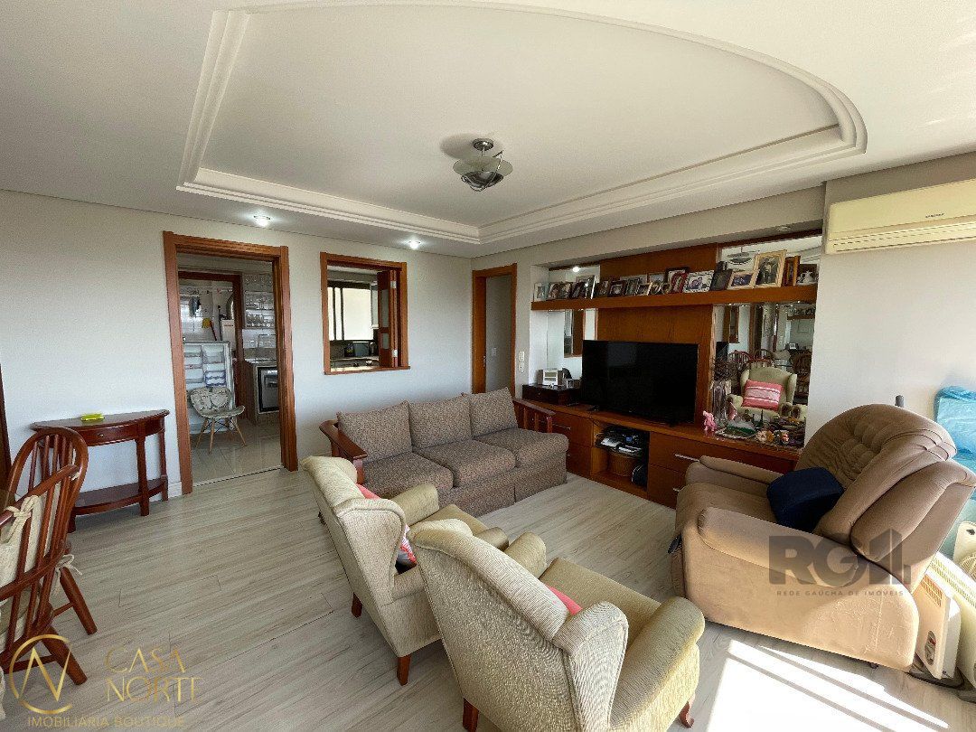 Apartamento à venda com 3 quartos, 101m², 1 suíte, 2 vagas, Avenida Diario de Noticias no bairro Cristal em Porto Alegre