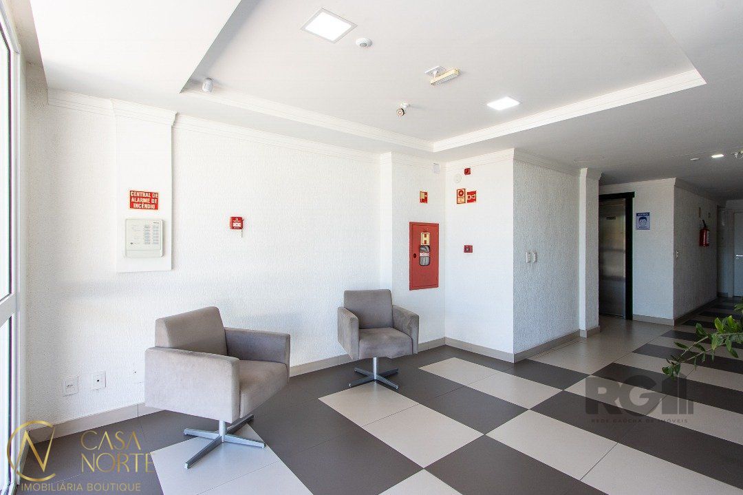 Apartamento à venda com 3 quartos, 106m², 1 suíte, 3 vagas, Rua Doutor Barcelos no bairro Tristeza em Porto Alegre