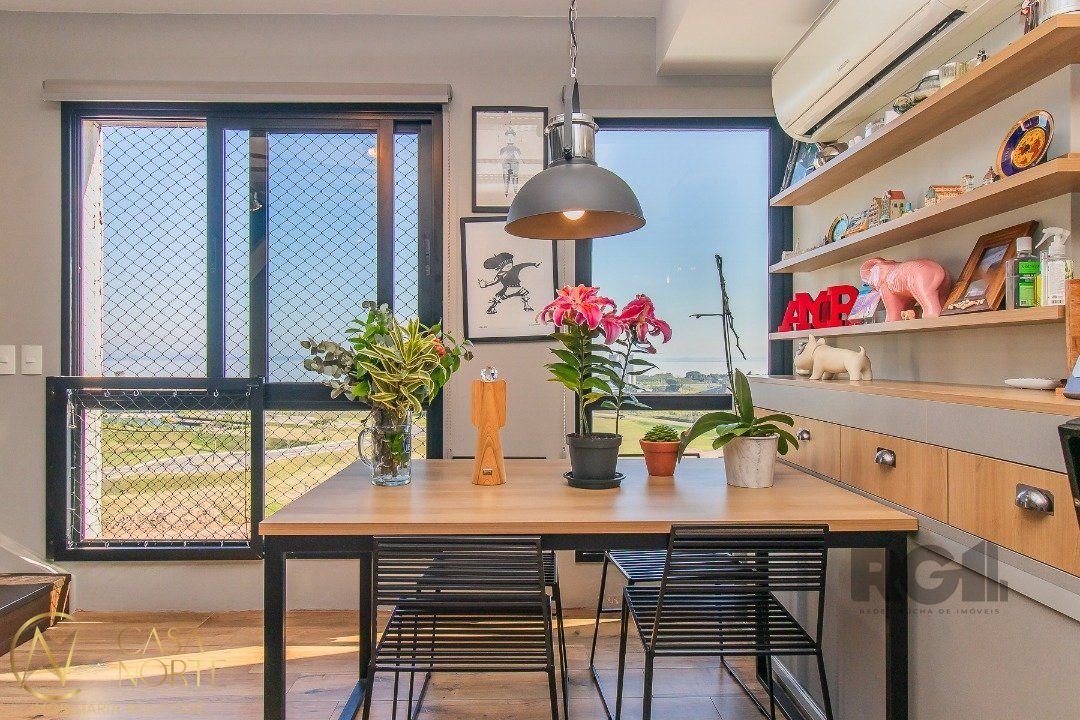 Apartamento à venda com 2 quartos, 86m², 1 suíte, 2 vagas, Rua Coronel Claudino no bairro Cristal em Porto Alegre