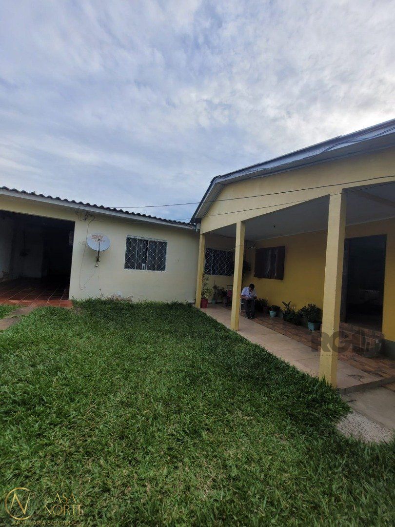 Casa à venda com 3 quartos, 125m², 1 vaga, Acesso Doutor Marino dos Santos no bairro Ipanema em Porto Alegre