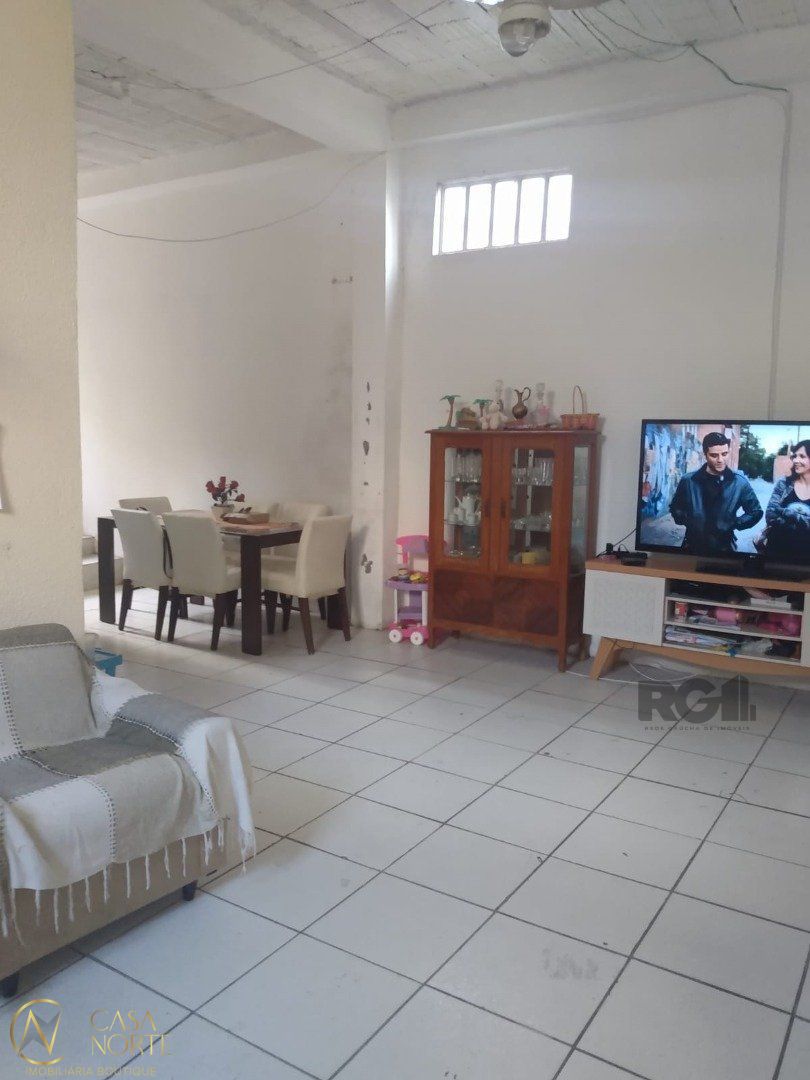 Casa à venda com 2 quartos, 396m², 10 vagas, Rua Pedro Boticario no bairro Glória em Porto Alegre