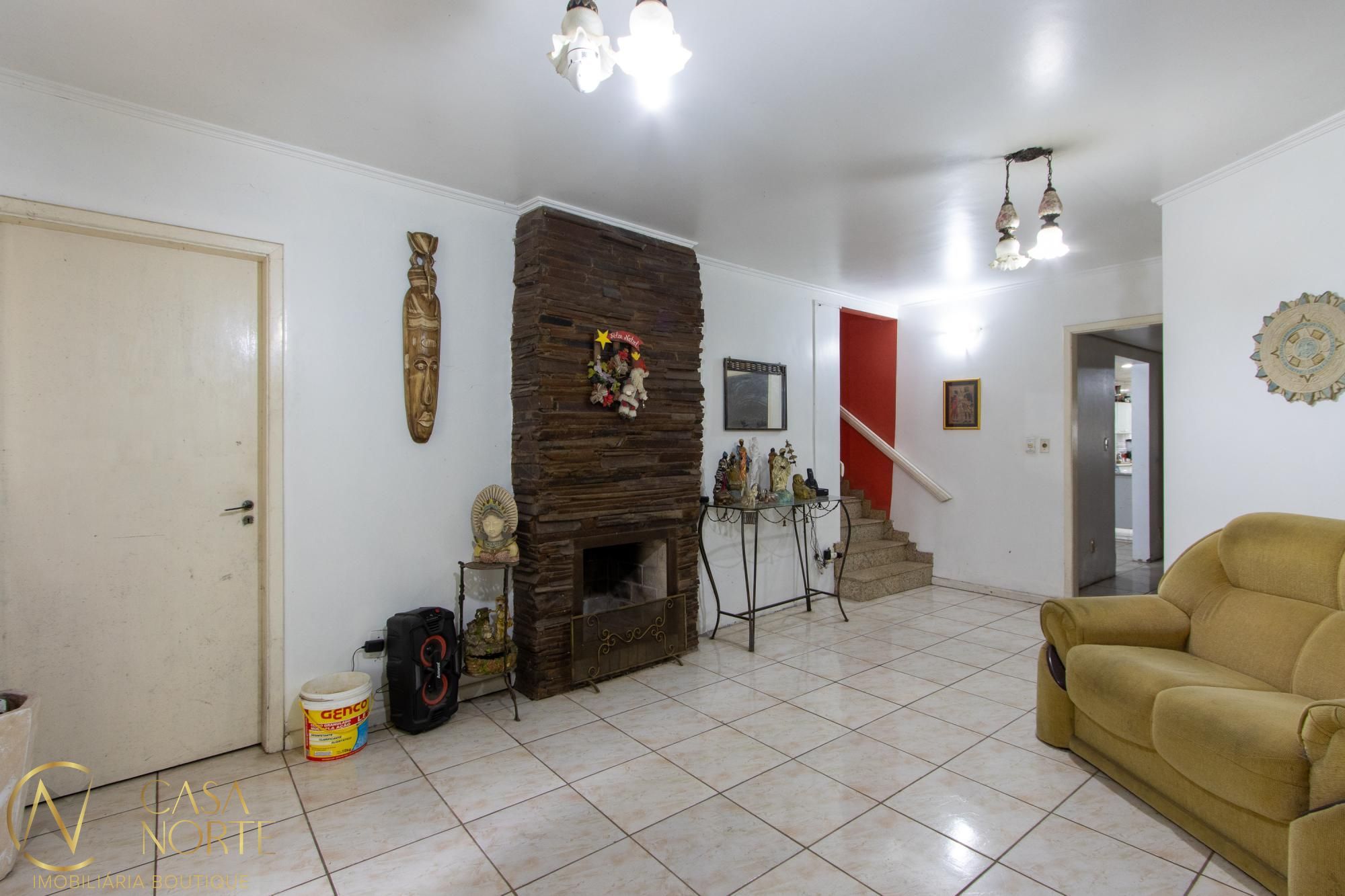 Casa à venda com 4 quartos, 385m², 3 suítes, 2 vagas, Estrada do Rincao no bairro Belém Velho em Porto Alegre