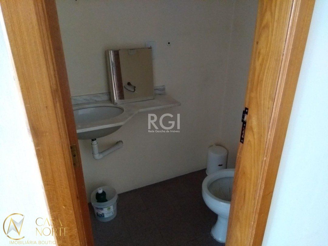 Sala Comercial à venda , 31m², Avenida Protásio Alves no bairro Petrópolis em Porto Alegre