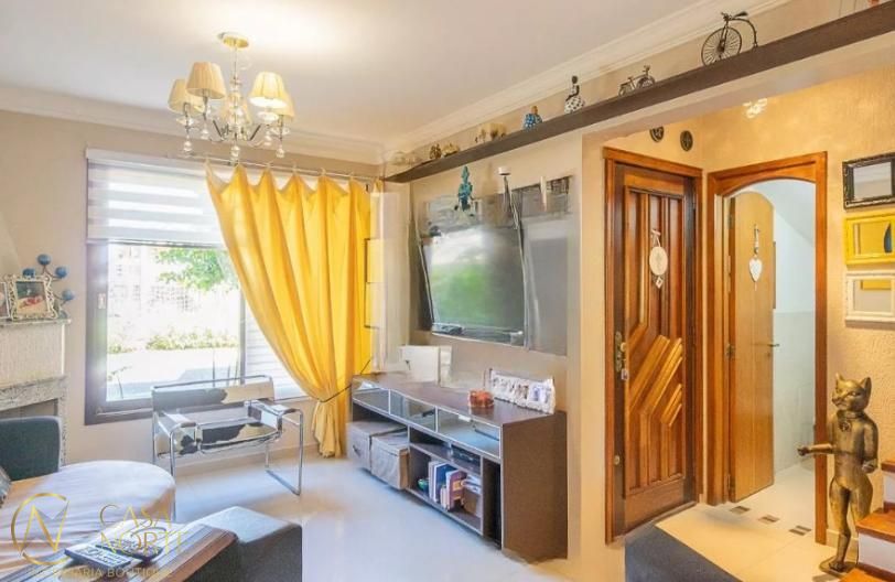 Casa de Condomínio à venda com 3 quartos, 175m², 1 suíte, 2 vagas, Rua Doutor Armando Barbedo no bairro Tristeza em Porto Alegre