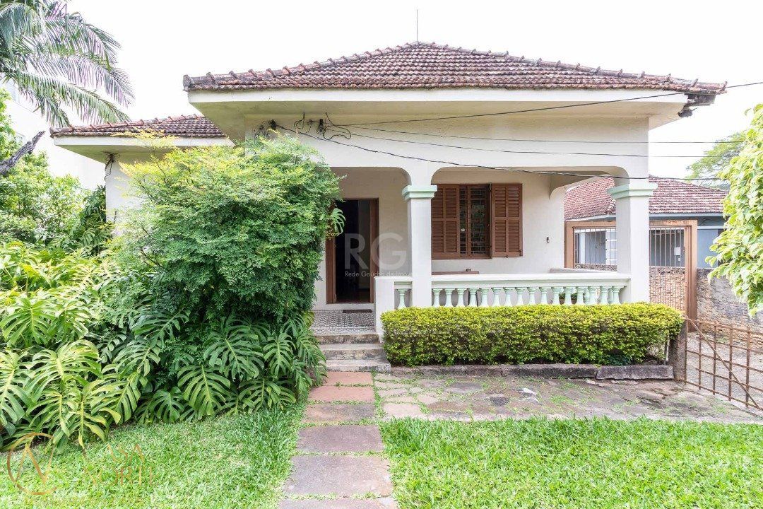 Terreno à venda  com 2182m², Avenida Vicente Monteggia no bairro Cavalhada em Porto Alegre