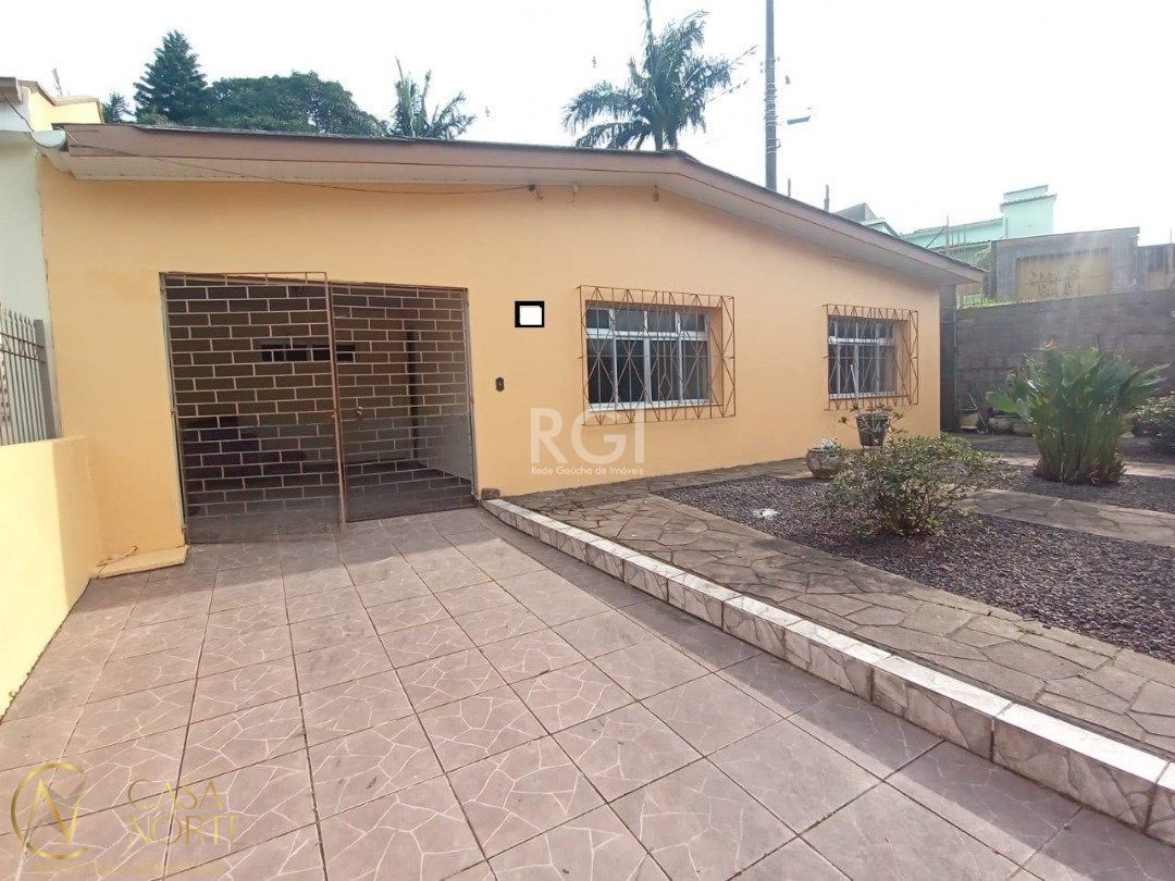 Casa à venda com 2 quartos, 121m², 1 vaga, Avenida Vereador Roberto Landell de Moura no bairro Campo Novo em Porto Alegre
