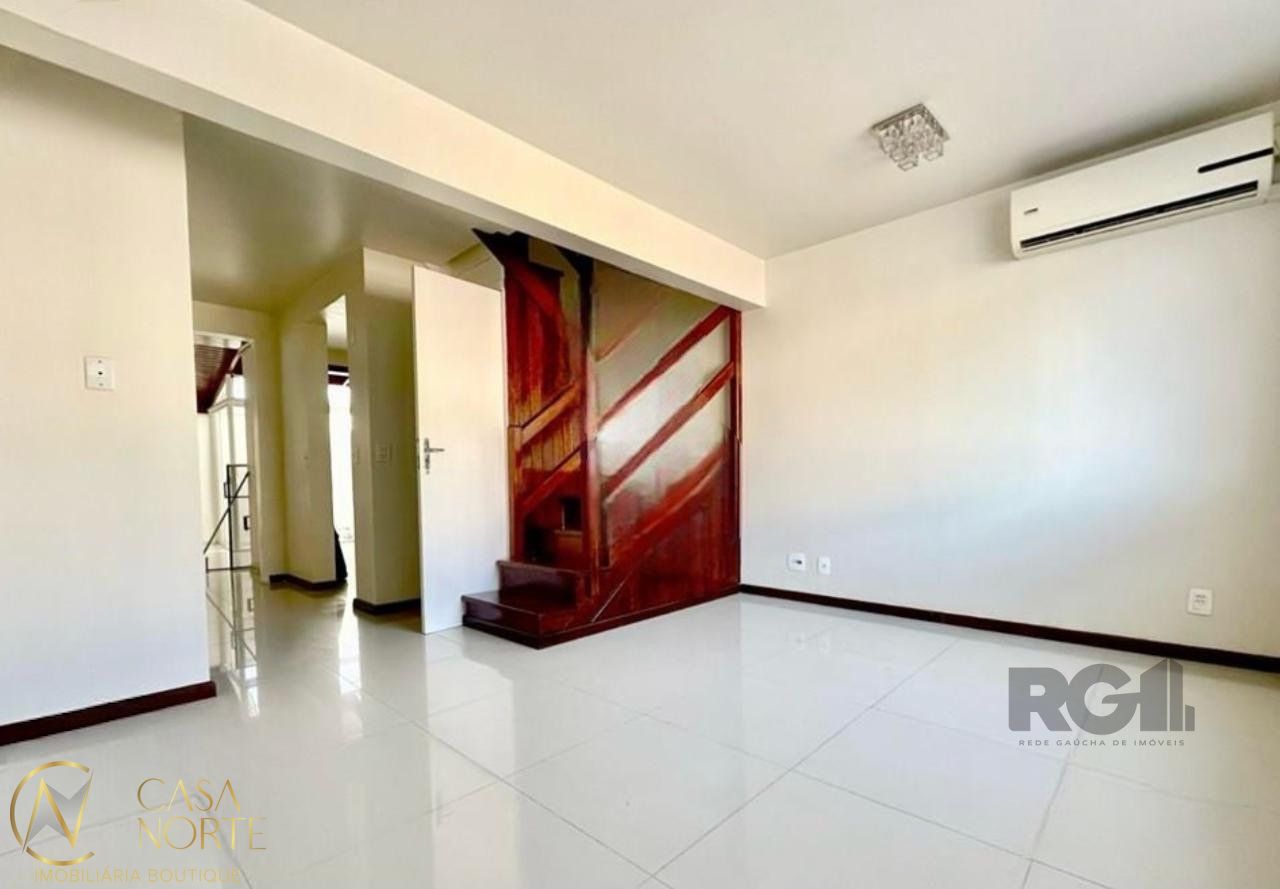 Casa de Condomínio à venda com 3 quartos, 73m², 1 vaga, Avenida Faria Lobato no bairro Sarandi em Porto Alegre
