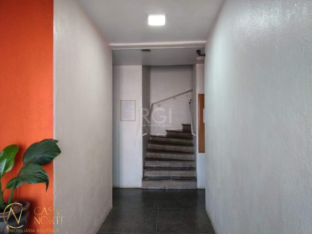 Apartamento à venda com 2 quartos, 74m², 1 vaga, Rua Jaguari no bairro Cristal em Porto Alegre