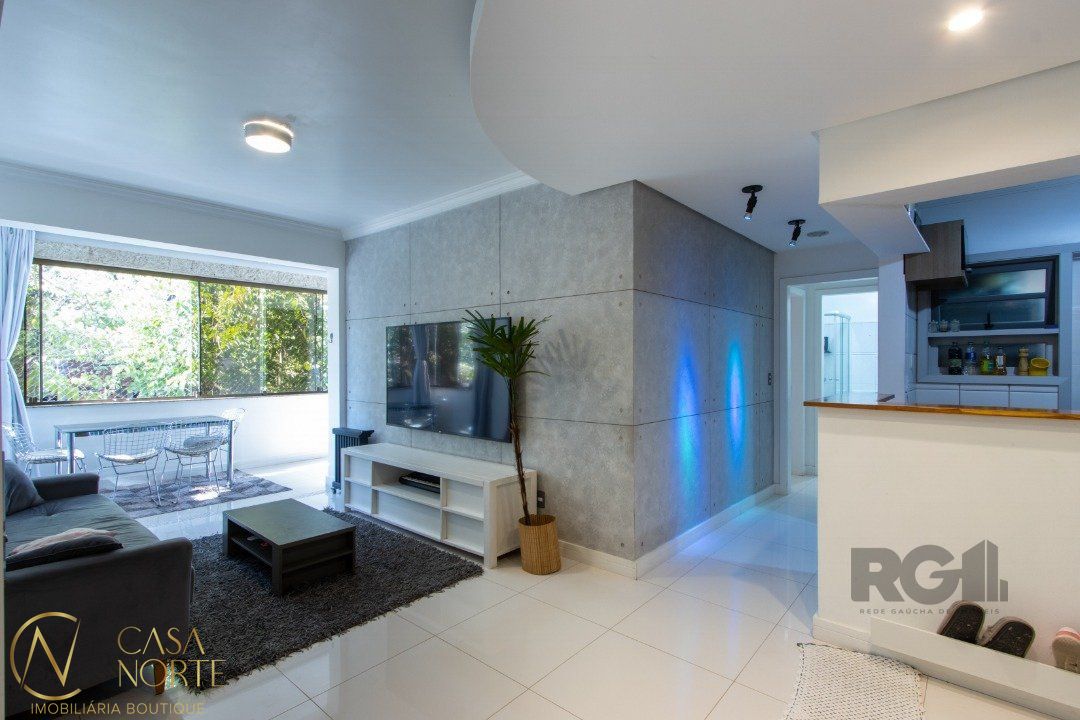 Apartamento à venda com 3 quartos, 89m², 2 suítes, 2 vagas, Rua Itapitocaí no bairro Cristal em Porto Alegre