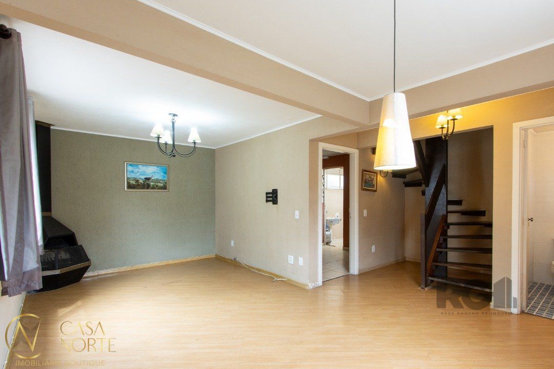 Casa de Condomínio à venda com 3 quartos, 120m², 2 vagas, Rua Landel de Moura no bairro Tristeza em Porto Alegre