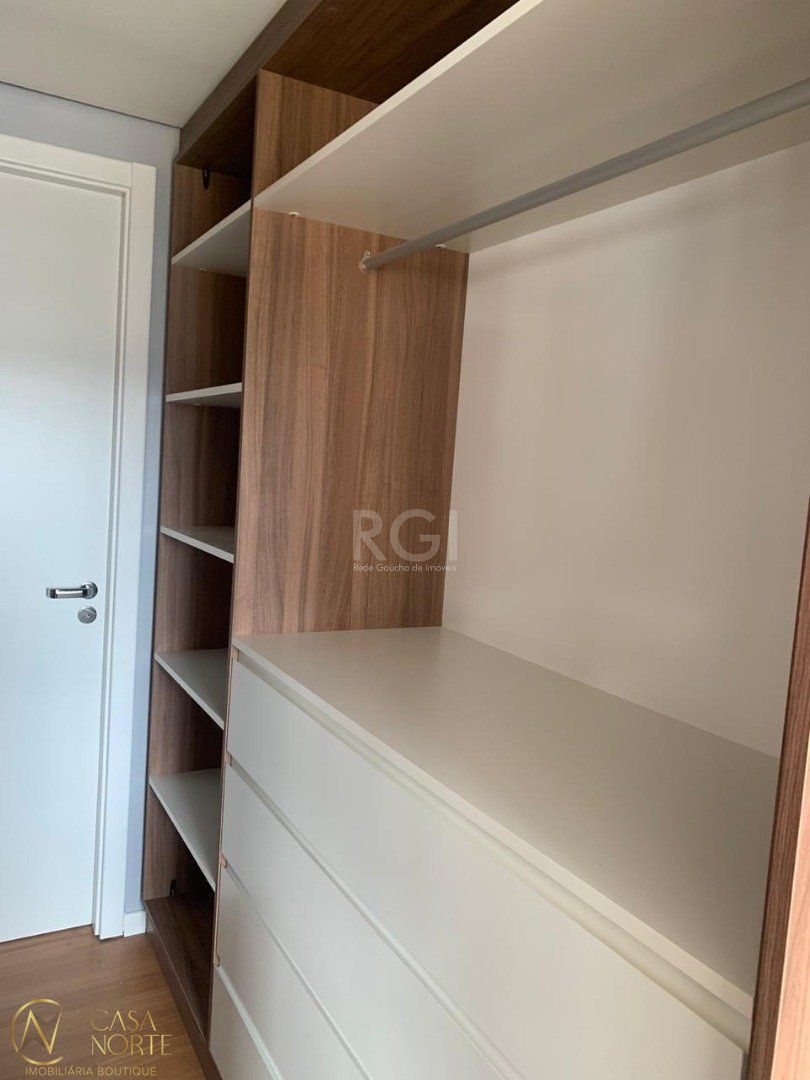 Studio à venda com 1 quarto, 42m², 1 suíte, 1 vaga, Avenida Ipiranga no bairro Petrópolis em Porto Alegre