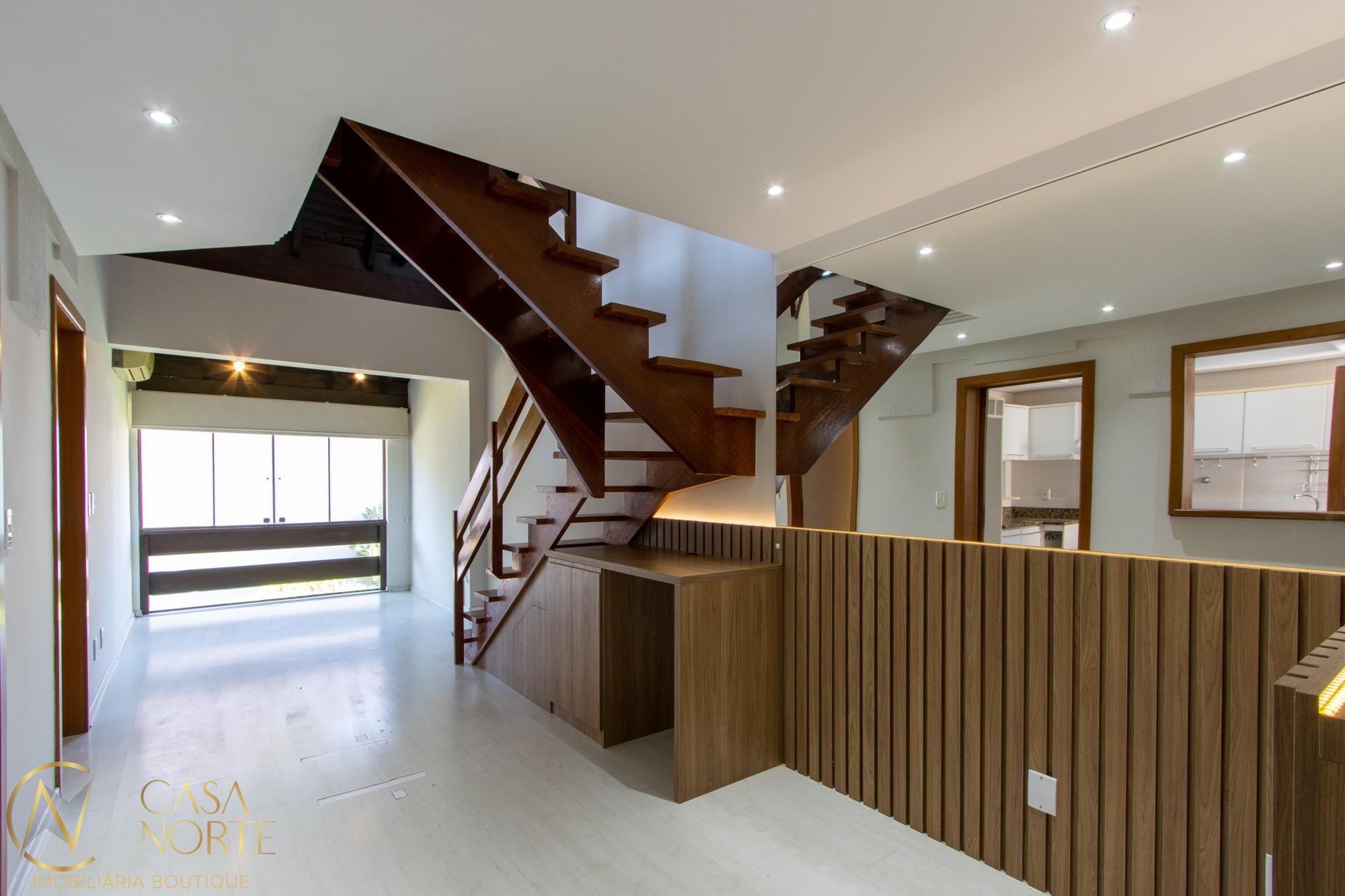 Apartamento à venda com 3 quartos, 154m², 1 suíte, 3 vagas, Rua Dea Coufal no bairro Ipanema em Porto Alegre