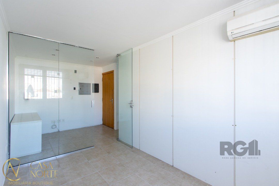 Sala Comercial à venda com 2 quartos, 39m², Rua Joaquim Nabuco no bairro Cidade Baixa em Porto Alegre