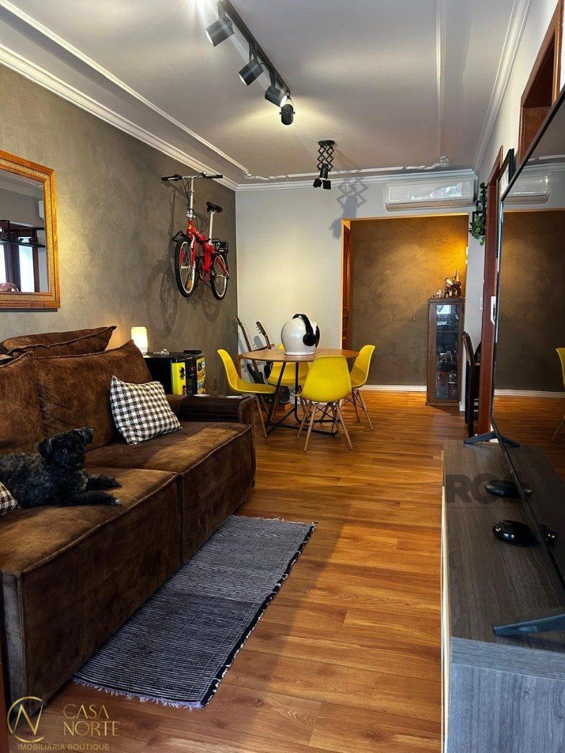 Apartamento à venda com 3 quartos, 90m², 1 suíte, 2 vagas, Rua Dea Coufal no bairro Ipanema em Porto Alegre