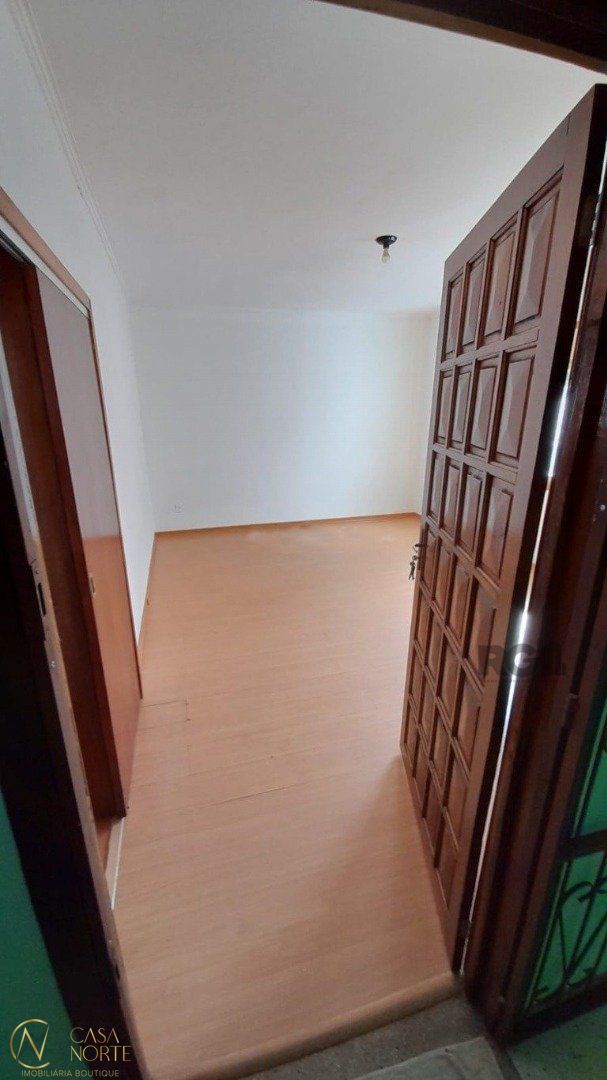 Apartamento à venda com 1 quarto, 31m², Avenida Bento Gonçalves no bairro Partenon em Porto Alegre
