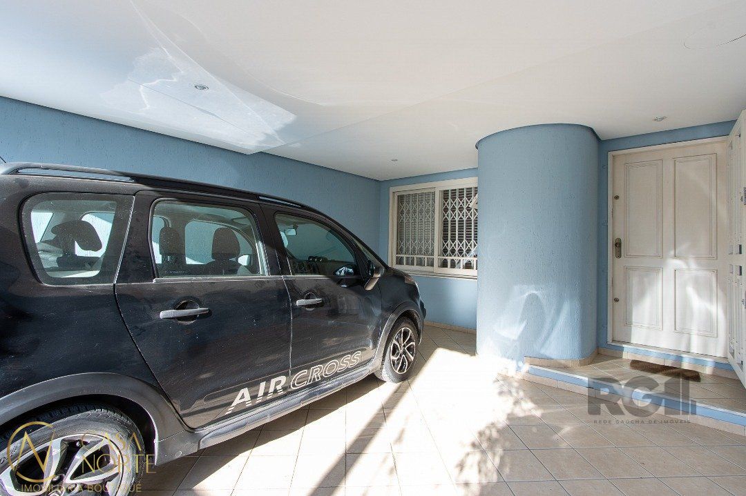 Casa à venda com 4 quartos, 167m², 1 suíte, 3 vagas, Rua Padre João Batista Reus no bairro Vila Conceição em Porto Alegre