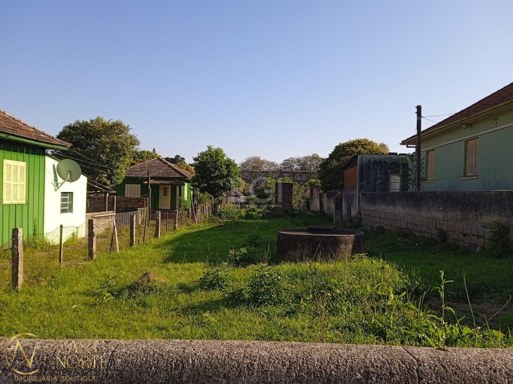 Terreno à venda  com 585m², Rua Doutor Mário Totta no bairro Tristeza em Porto Alegre