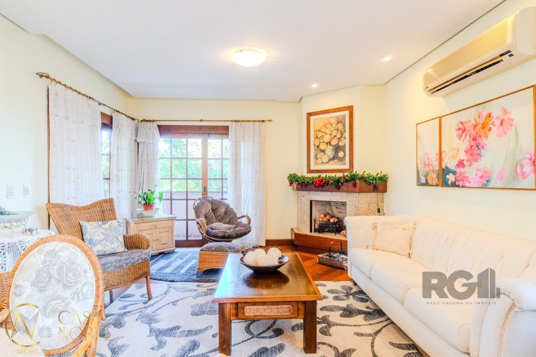Apartamento à venda com 3 quartos, 191m², 2 suítes, 2 vagas, Rua Saldanha Marinho no bairro Menino Deus em Porto Alegre