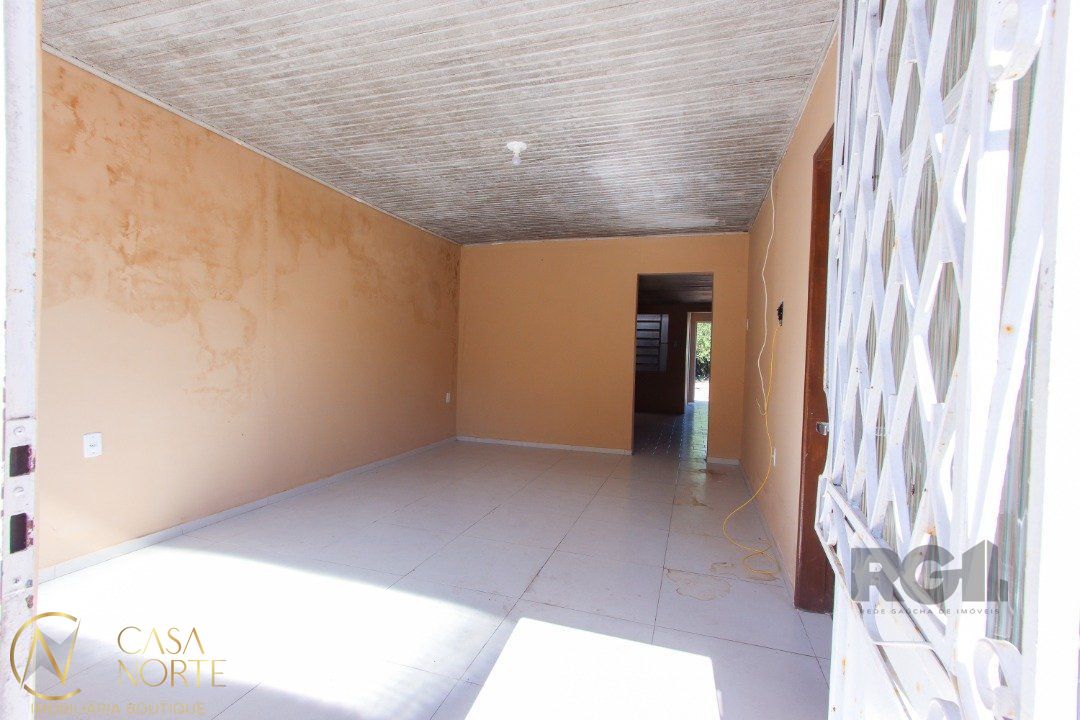 Casa à venda com 2 quartos, 70m², 1 vaga, Estrada Gedeon Leite no bairro Hípica em Porto Alegre