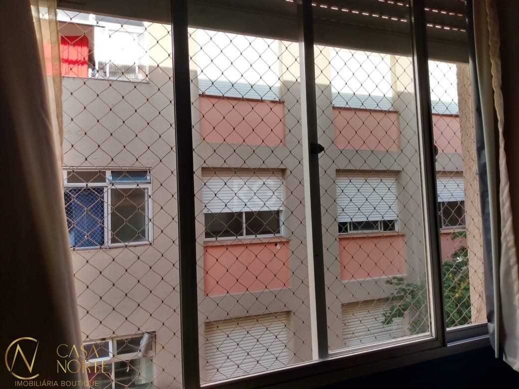 Apartamento à venda com 2 quartos, 74m², 1 vaga, Rua Jaguari no bairro Cristal em Porto Alegre