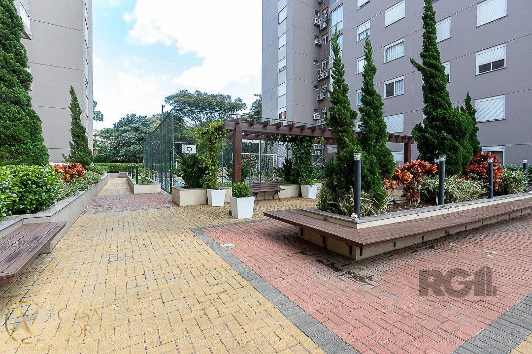 Apartamento à venda com 3 quartos, 69m², 1 suíte, 1 vaga, Avenida Arnaldo Bohrer no bairro Teresópolis em Porto Alegre