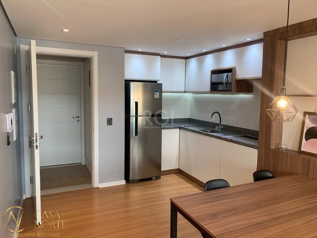 Studio à venda com 1 quarto, 42m², 1 suíte, 1 vaga, Avenida Ipiranga no bairro Petrópolis em Porto Alegre