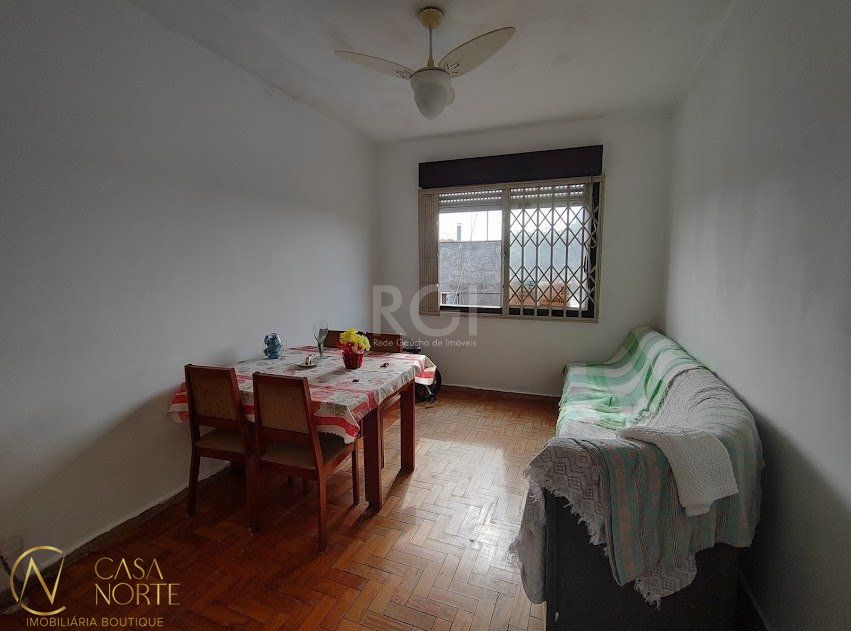 Apartamento à venda com 3 quartos, 65m², Avenida Nelson Pulgatti Moreira no bairro Cavalhada em Porto Alegre