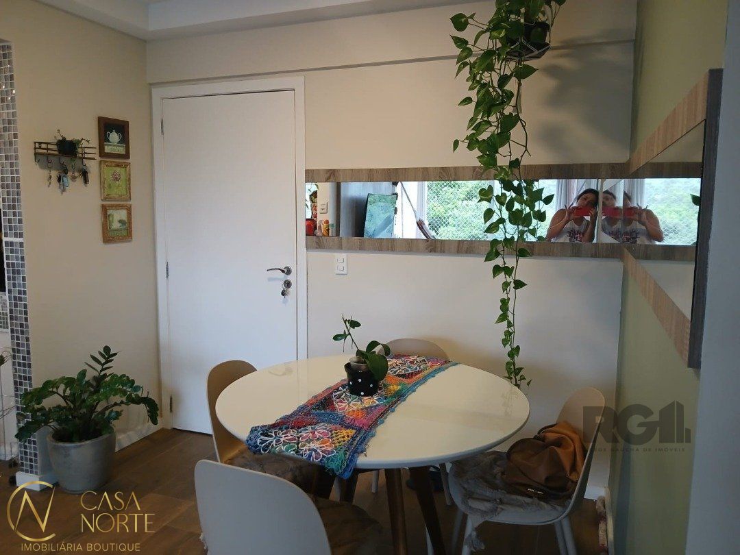 Apartamento à venda com 3 quartos, 71m², 1 suíte, 1 vaga, Avenida da Cavalhada no bairro Cavalhada em Porto Alegre
