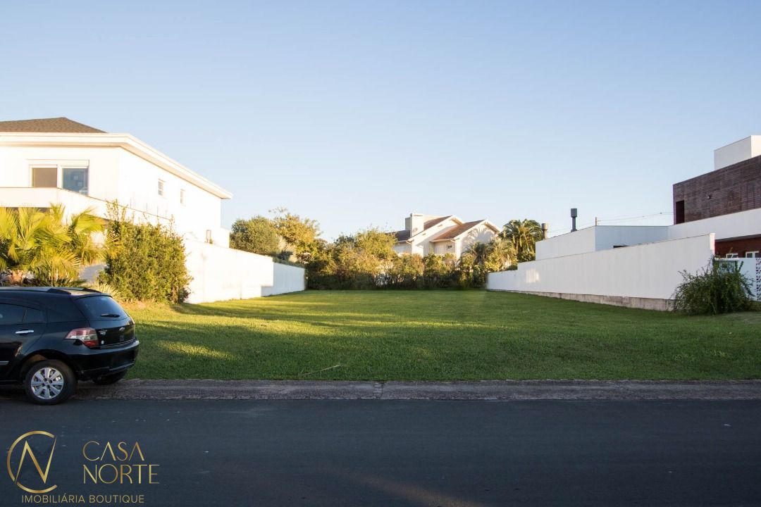 Terreno à venda  com 1000m², Avenida Juca Batista no bairro Belém Novo em Porto Alegre