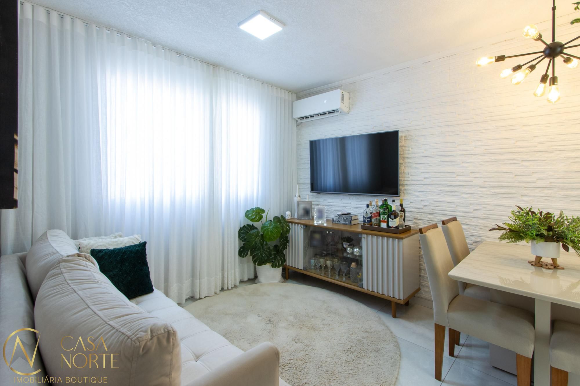 Apartamento à venda com 2 quartos, 40m², 1 vaga, Avenida Edgar Pires de Castro no bairro Hípica em Porto Alegre