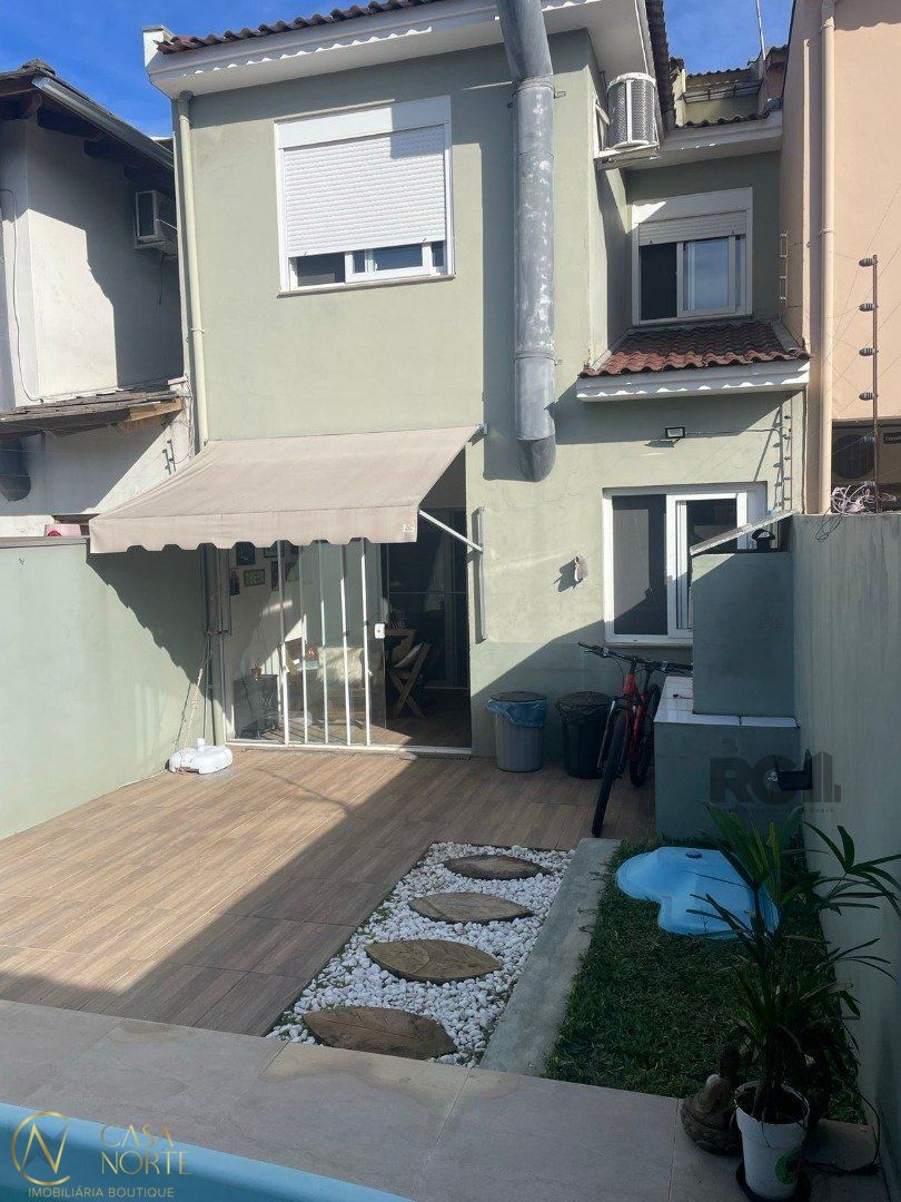 Casa à venda com 3 quartos, 176m², 1 suíte, 2 vagas, Rua Claudio da Silva Pinto no bairro Espírito Santo em Porto Alegre