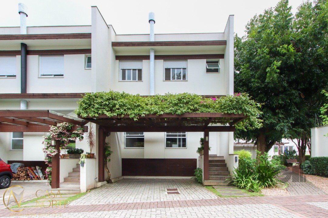 Casa de Condomínio à venda com 3 quartos, 177m², 1 suíte, 2 vagas, Rua Conselheiro Xavier da Costa no bairro Ipanema em Porto Alegre