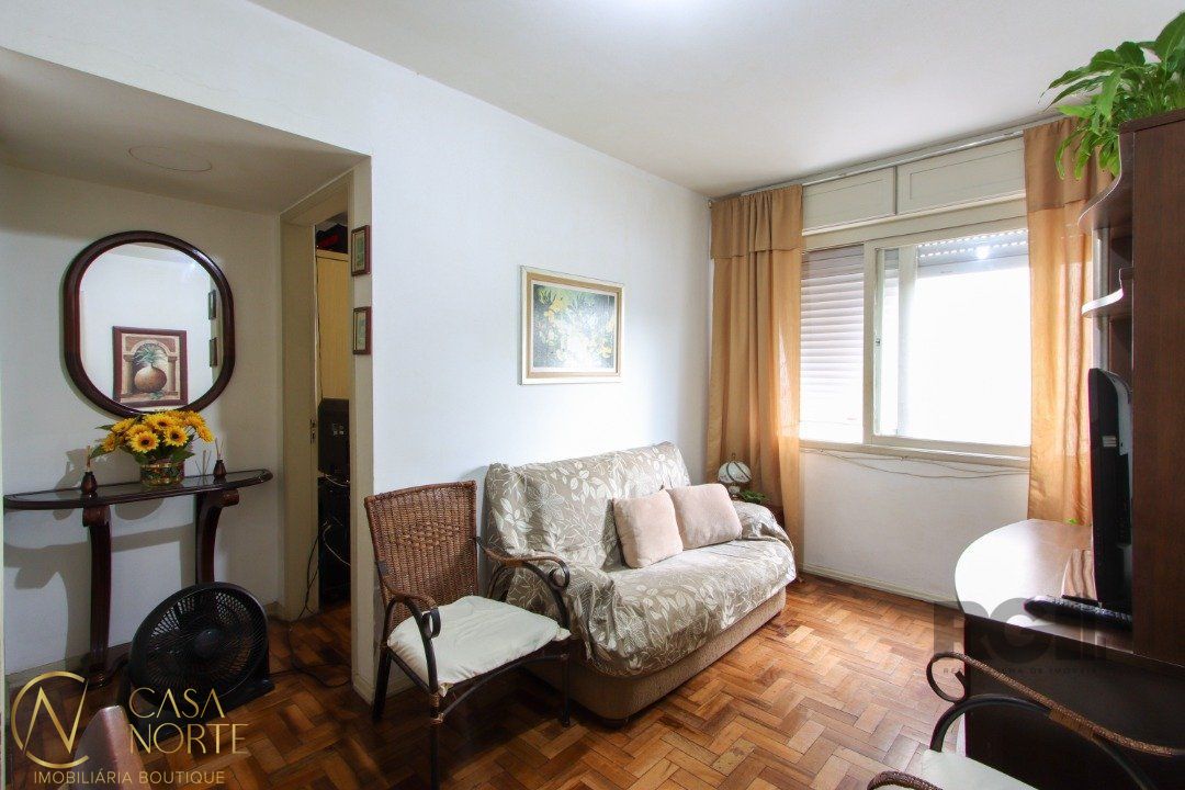 Apartamento à venda com 1 quarto, 40m², 1 suíte, 1 vaga, Rua Tamandare no bairro Camaquã em Porto Alegre