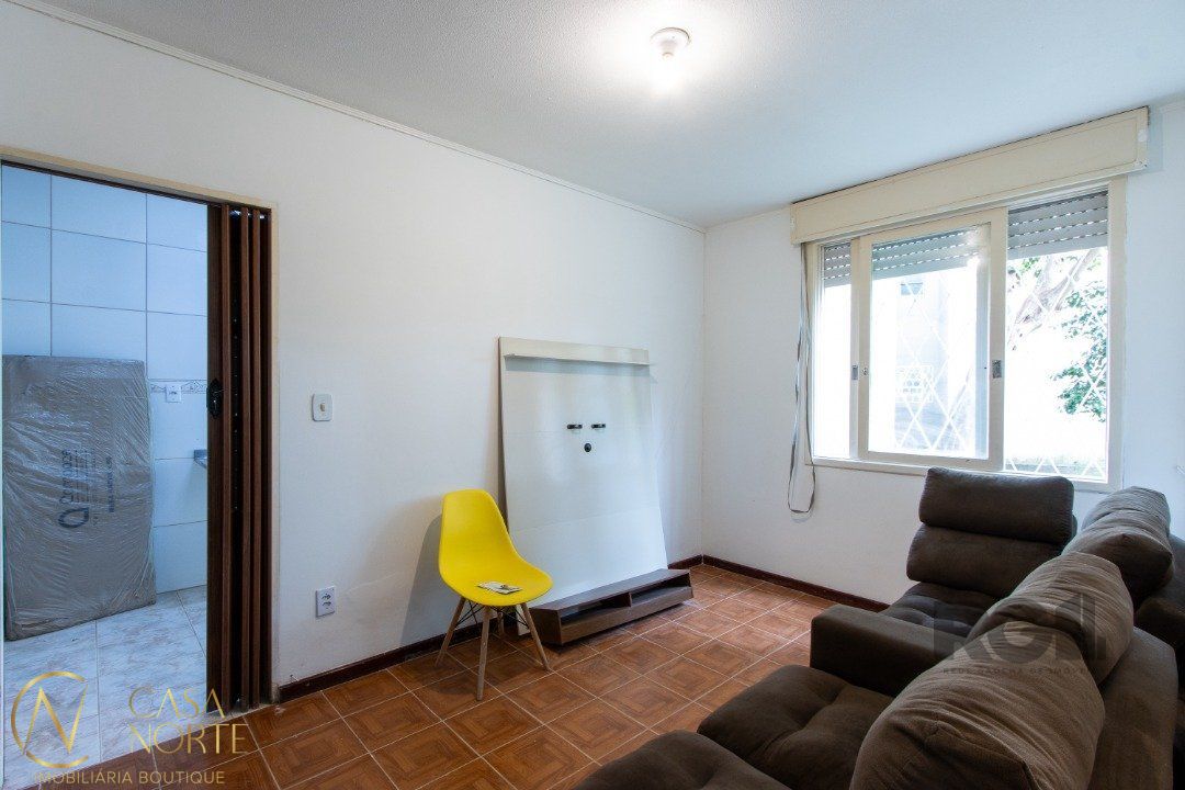 Apartamento à venda com 2 quartos, 46m², 1 vaga, Rua Padre Ângelo Corso no bairro Cavalhada em Porto Alegre