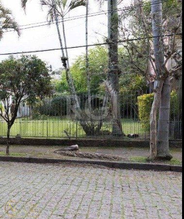 Terreno à venda  com 690m², Rua João Mendes Ouriques no bairro Ipanema em Porto Alegre